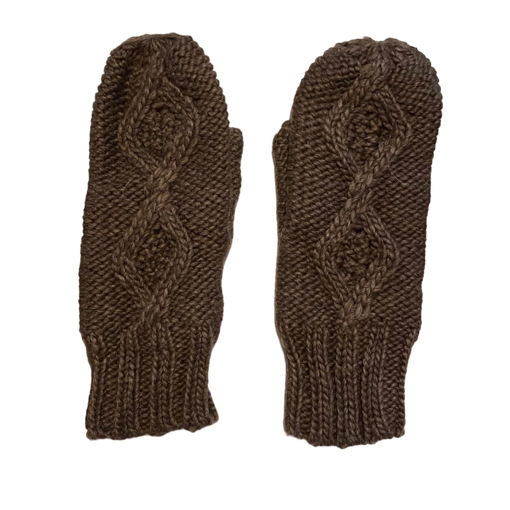 NWOT H&M Brown Cable Knit Mittens